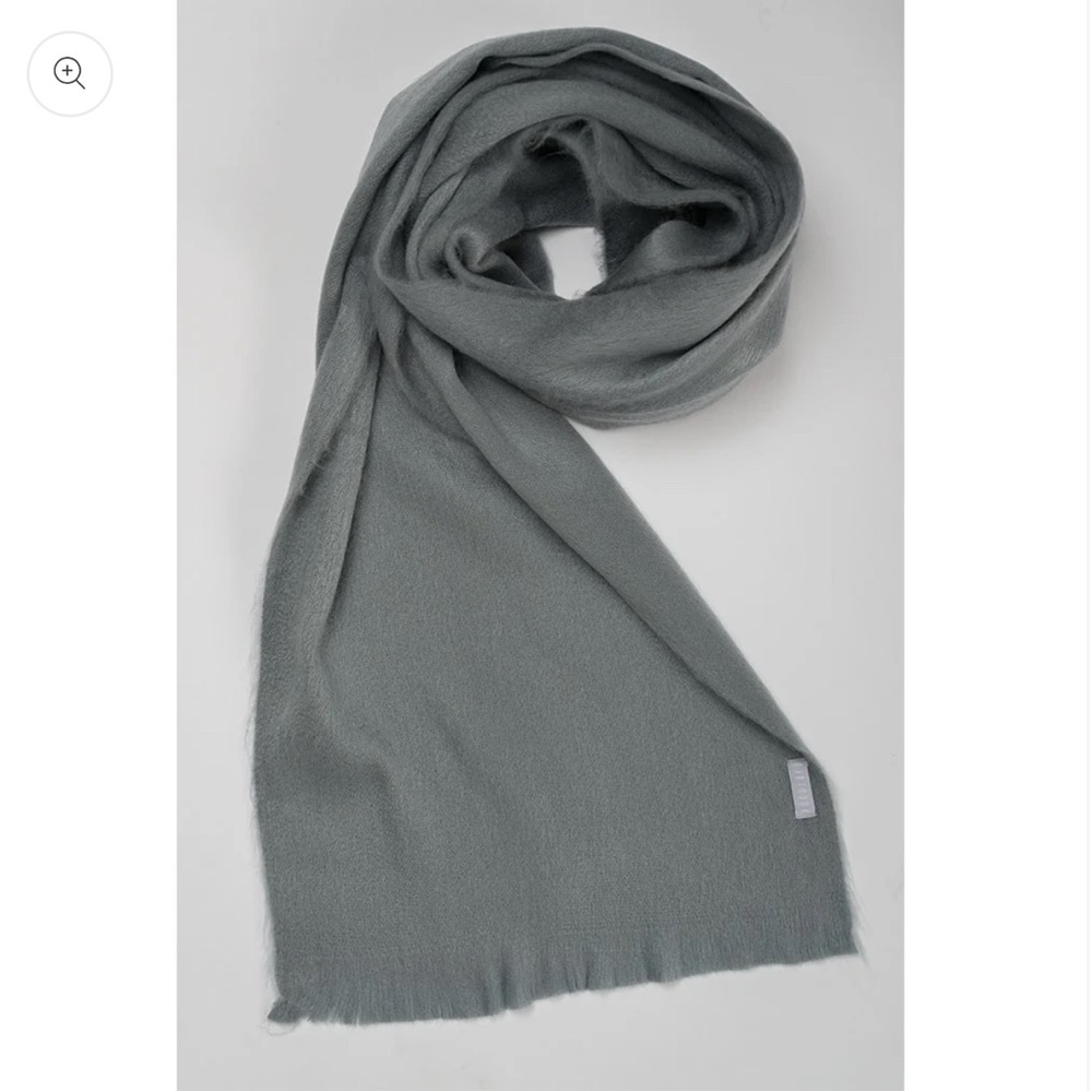 Pokoloko solid grey Fringed alpaca Scarf